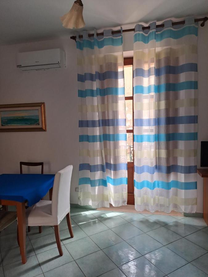 Апартаменты La Casa Di Checco Санта-Мария-ди-Кастеллабате Экстерьер фото