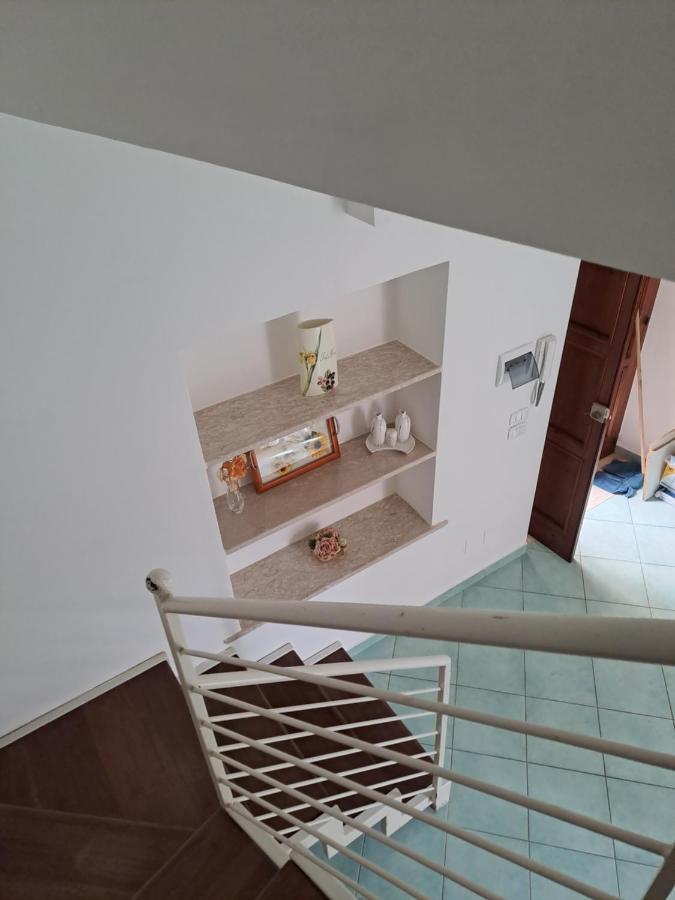 Апартаменты La Casa Di Checco Санта-Мария-ди-Кастеллабате Экстерьер фото